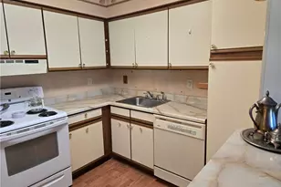 1987 Centurion Dr, Pittsburgh, PA 15221 - Photo 17