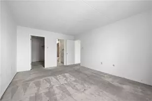 2160 Greentree Rd, Scott Township, PA 15220 - Photo 21