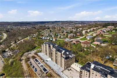 2160 Greentree Road #705W, Scott Township, PA 15220 - Photo 31