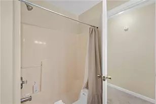 197 Old Village Ln, Bethel Park, PA 15102 - Photo 23