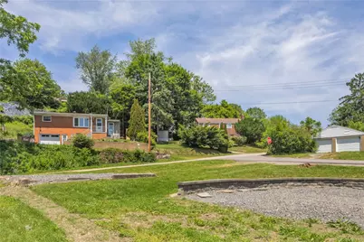 3521 W 3rd Ave, West Mayfield, PA 15010 - Photo 27