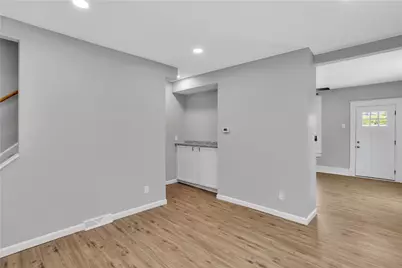 3521 W 3rd Ave, West Mayfield, PA 15010 - Photo 11