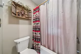 1735 Snowfield Dr, Hidden Valley, PA 15502 - Photo 15