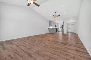 344 Cherokee Dr, Chippewa Township, PA 15010 - Photo 9