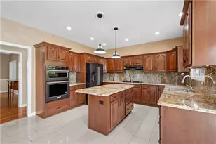 301 Bunker Hill Dr, Peters Township, PA 15317 - Photo 15