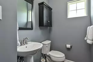 610 Broadmore Ln, Pine Township, PA 15090 - Photo 11