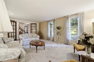864 Eisenhower Dr, Pittsburgh, PA 15228 - Photo 7