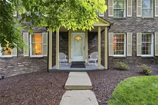 864 Eisenhower Dr, Pittsburgh, PA 15228 - Photo 3