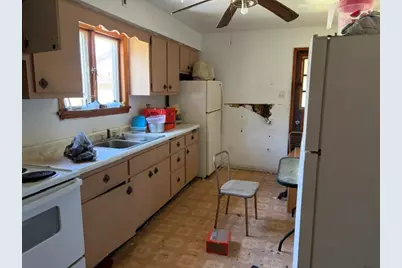 936 1/2 Meadow Ave, Charleroi Boro, PA 15022 - Photo 5