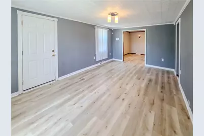 111 Jefferson Dr, Clairton, PA 15025 - Photo 3