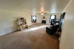 11 Evergreen Dr, Hempfield Township, PA 16125 - Photo 9