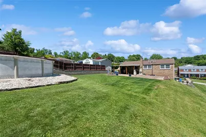 1678 Diane Merle Dr, North Huntingdon, PA 15642 - Photo 37