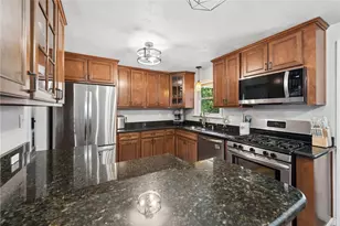 1678 Diane Merle Dr, North Huntingdon, PA 15642 - Photo 11