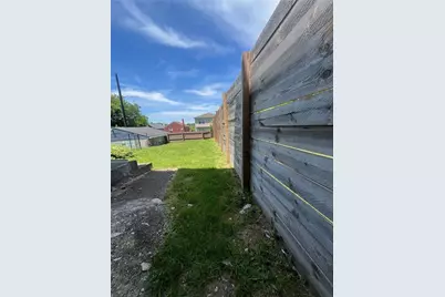 223 E 14th Ave, Homestead, PA 15120 - Photo 3
