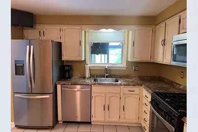 979 Westchester Road, South Park, PA 15129 - Photo 15