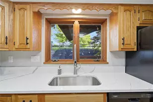 1336 Blue Jay Dr, Scott Township, PA 15243 - Photo 11