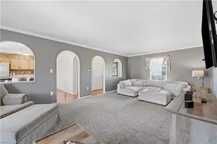 711 Es Farms Dr, Cranberry Township, PA 16066 - Photo 3