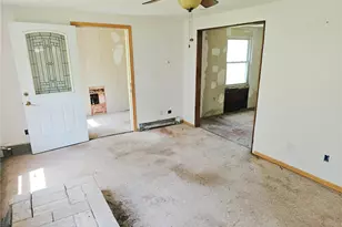 725 East Dr, Clairton, PA 15025 - Photo 13