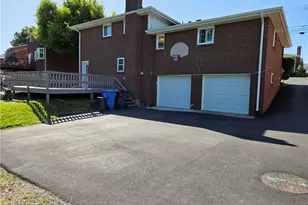 1398 Raven Dr, Scott Township, PA 15243 - Photo 3