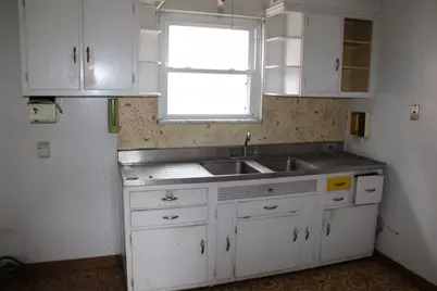 825 Liberty St, Duquesne, PA 15110 - Photo 9