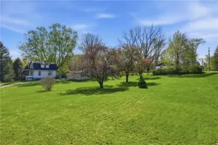 1239 Rebecca St, New Castle, PA 16101 - Photo 3