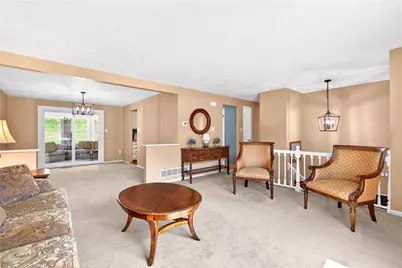 625 Stamford Drive, Hempfield Township, PA 15601 - Photo 5