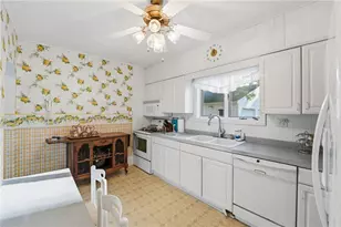 306 Drake Rd, East Lackawannock Township, PA 16137 - Photo 5