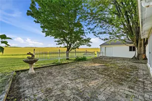 306 Drake Rd, East Lackawannock Township, PA 16137 - Photo 25