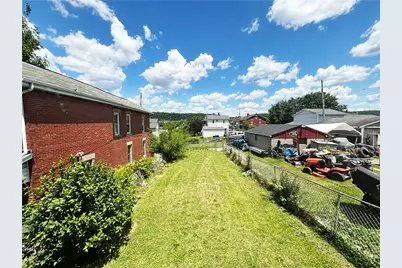 320 N 3rd, Clairton, PA 15025 - Photo 13