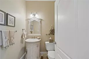 741 Lindwood Dr, Hempfield Township, PA 15601 - Photo 7