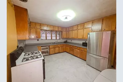2911 Myer Blvd, McKeesport, PA 15132 - Photo 5