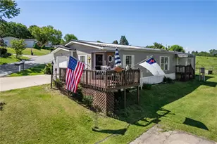 404 Blue Jay Ln, Washington Township, PA 15613 - Photo 1