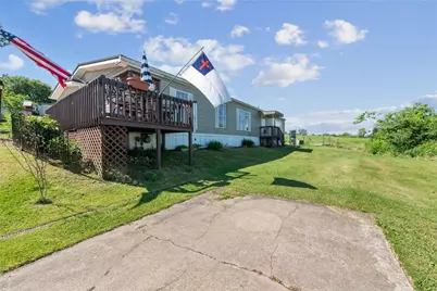 404 Blue Jay Ln, Washington Township, PA 15613 - Photo 3