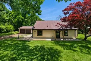 4531 Ridgeview Dr, Hempfield Township, PA 15601 - Photo 1