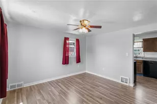 40 Tanager Dr, Kennedy Township, PA 15136 - Photo 5