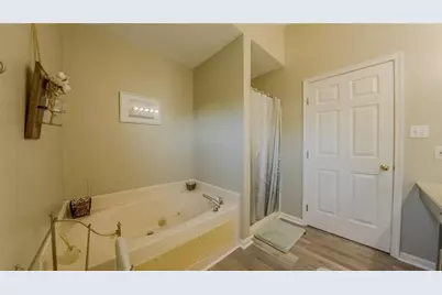 138 Valley View Dr, Rostraver, PA 15012 - Photo 13