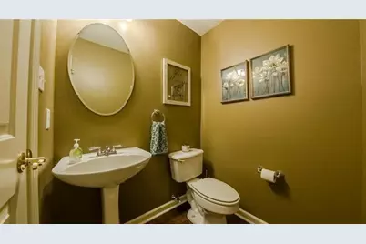 138 Valley View Dr, Rostraver, PA 15012 - Photo 9