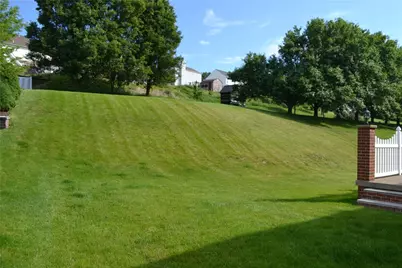 138 Valley View Dr, Rostraver, PA 15012 - Photo 21