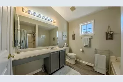 138 Valley View Dr, Rostraver, PA 15012 - Photo 13