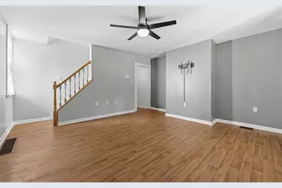 2517 Wiese St, Pittsburgh, PA 15210 - Photo 3