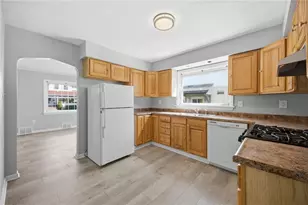 1911 Irwin St, Aliquippa, PA 15001 - Photo 13
