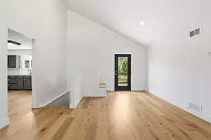 2420 Thomas Dr, Hampton, PA 15101 - Photo 7