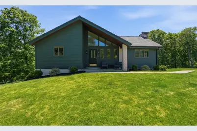 2420 Thomas Dr, Hampton, PA 15101 - Photo 1
