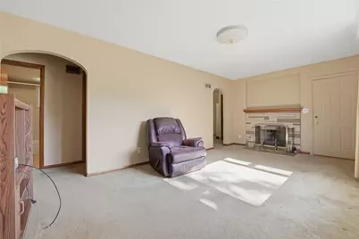646 S 3rd St, Sharpsville, PA 16150 - Photo 3