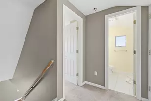 126 Leon Rd, Green Tree, PA 15220 - Photo 23