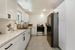 6581 Rosemoor St, Pittsburgh, PA 15217 - Photo 9