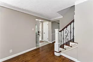146 Westward Ho Dr, Pittsburgh, PA 15235 - Photo 5