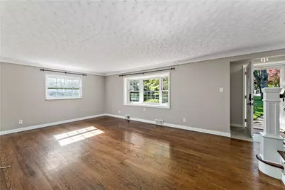 146 Westward Ho Dr, Pittsburgh, PA 15235 - Photo 7