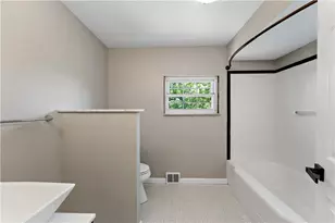 146 Westward Ho Dr, Pittsburgh, PA 15235 - Photo 23