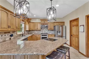 7 Hawthorne Ln, Penn Twp, PA 15642 - Photo 13